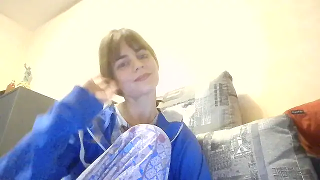 Loriven online show from October 2025 07:21:01 PM