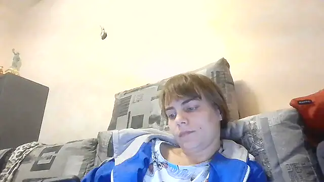 Loriven online show from October 2025 07:22:02 PM