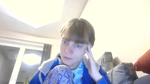 Loriven online show from October 2025 06:43:01 PM