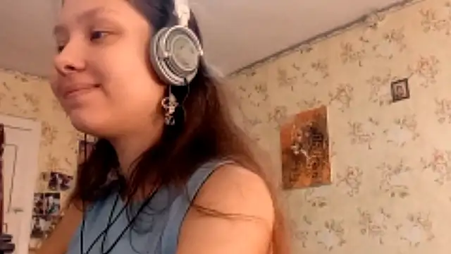 QutieDaSweet online show from September 2025 07:20:02 AM