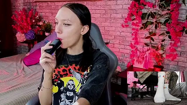 AdeliceLenoir online show from September 2025 07:12:01 AM