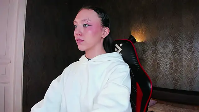 AdeliceLenoir online show from October 2025 01:52:01 PM