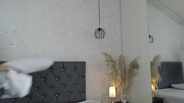 Snapshot of Sabriinaa_Foxx chatting on March 2026 11:47:01 AM Sabriinaa Foxx online show from March 2026 11:47:01 AM