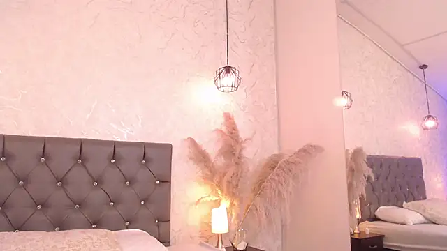 Snapshot of Sabriinaa_Foxx chatting on April 2026 01:16:01 PM Sabriinaa Foxx online show from April 2026 01:16:01 PM