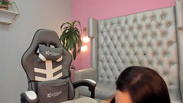 Snapshot of sofi__18_ chatting on October 2025 06:21:01 PM sofi 18 online show from October 2025 06:21:01 PM