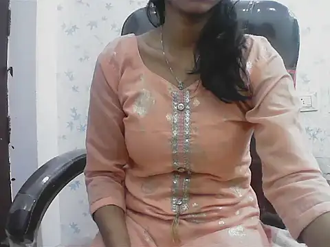 short girl  online show from March 2026 04:30:02 PM