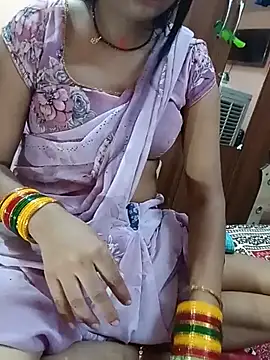 Snapshot of monarani5986 chatting on August 2026 04:27:01 PM monarani5986 online show from August 2026 04:27:01 PM