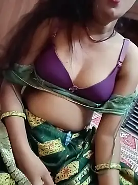 Snapshot of monarani5986 chatting on August 2026 05:59:01 PM monarani5986 online show from August 2026 05:59:01 PM