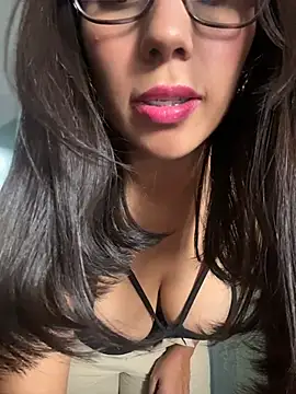 Nicol X online show from May 2026 03:29:01 PM