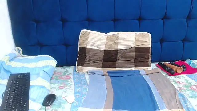 Snapshot of SexyBeverly_ chatting on October 2025 05:46:02 PM SexyBeverly online show from October 2025 05:46:02 PM