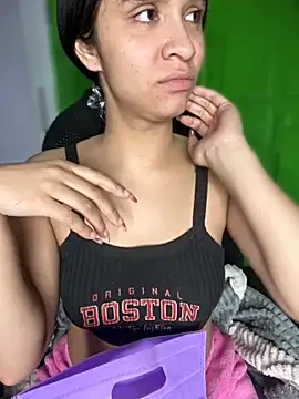 Snapshot of Isabella-Teen chatting on October 2025 02:11:01 AM Isabella-Teen online show from October 2025 02:11:01 AM