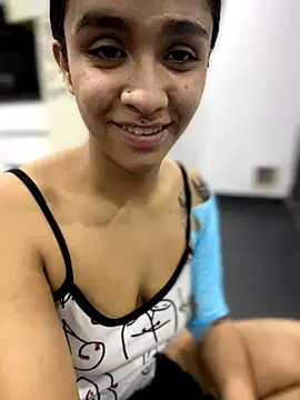 Snapshot of Isabella-Teen chatting on October 2025 12:47:01 AM Isabella-Teen online show from October 2025 12:47:01 AM