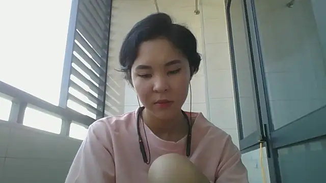 Snapshot of JennyCarpenter chatting on October 2025 01:23:01 AM JennyCarpenter online show from October 2025 01:23:01 AM