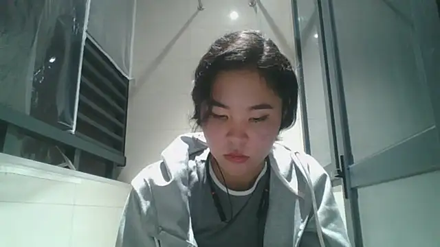 Snapshot of JennyCarpenter chatting on October 2025 11:44:02 AM JennyCarpenter online show from October 2025 11:44:02 AM