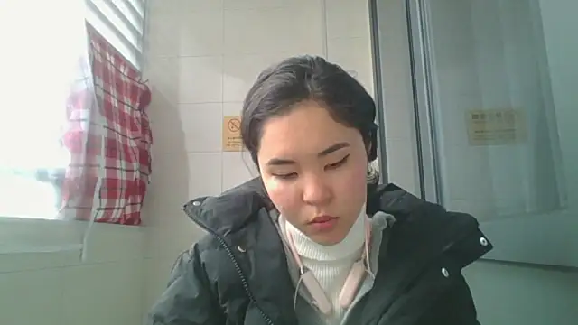 Snapshot of JennyCarpenter chatting on December 2025 11:56:02 PM JennyCarpenter online show from December 2025 11:56:02 PM