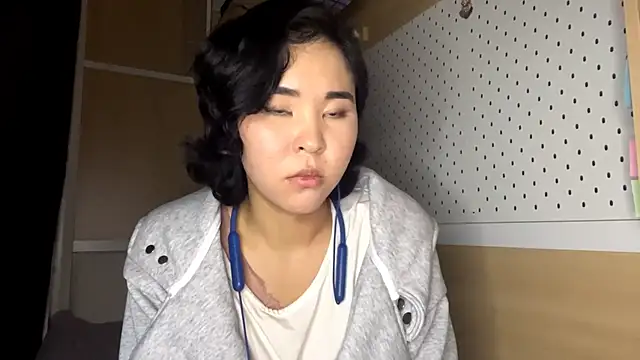 Snapshot of JennyCarpenter chatting on March 2026 02:04:02 AM JennyCarpenter online show from March 2026 02:04:02 AM