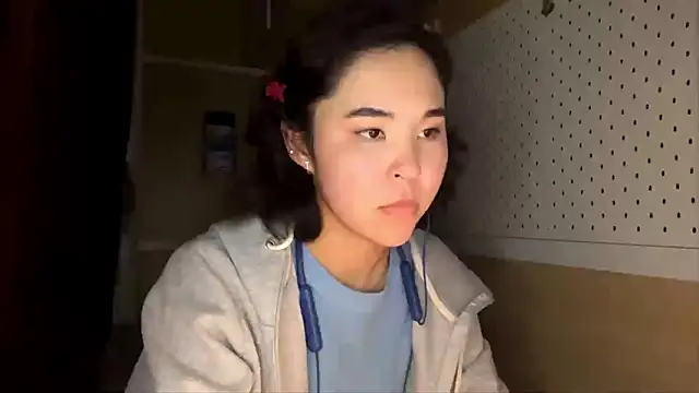 Snapshot of JennyCarpenter chatting on April 2026 08:23:02 AM JennyCarpenter online show from April 2026 08:23:02 AM