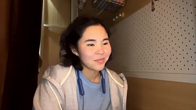 Snapshot of JennyCarpenter chatting on April 2026 08:11:01 AM JennyCarpenter online show from April 2026 08:11:01 AM