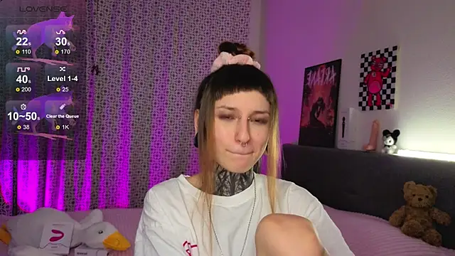 LilithPoison online show from November 2025 06:08:02 PM