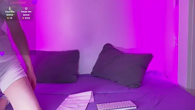 HeejinWang online show from March 2026 09:36:01 PM