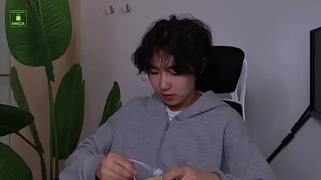 HeejinWang online show from July 2026 10:35:02 AM