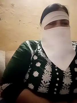 Snapshot of Love-890 chatting on November 2025 01:19:01 AM Love-890 online show from November 2025 01:19:01 AM