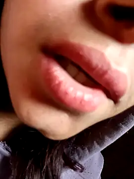 Aaisha-16 online show from February 2026 03:34:02 AM