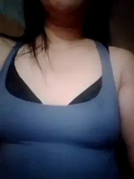 Snapshot of sweet_bella16 chatting on October 2025 08:35:01 AM sweet bella16 online show from October 2025 08:35:01 AM