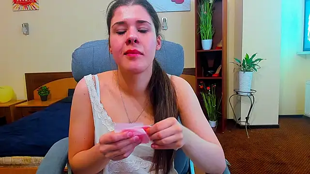 Joannia online show from November 2025 08:15:02 AM