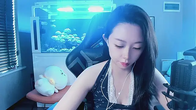 Snapshot of Keke-Bai chatting on October 2025 09:41:02 AM Keke-Bai online show from October 2025 09:41:02 AM