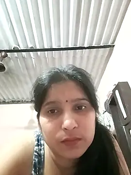 aliya-jaan71 online show from May 2026 08:37:01 PM