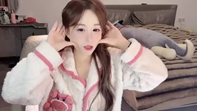 Snapshot of naiyaomeimei chatting on December 2025 03:52:02 PM naiyaomeimei online show from December 2025 03:52:02 PM