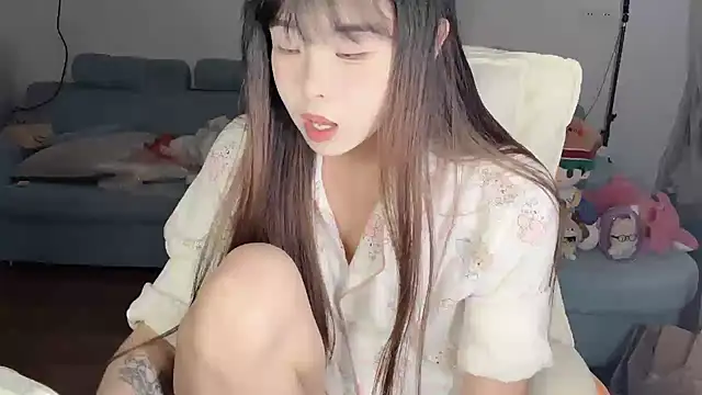 Akong11 online show from May 2026 05:20:01 PM