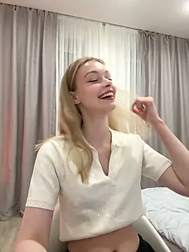 FriendlyFire 18 online show from February 2026 09:38:01 PM