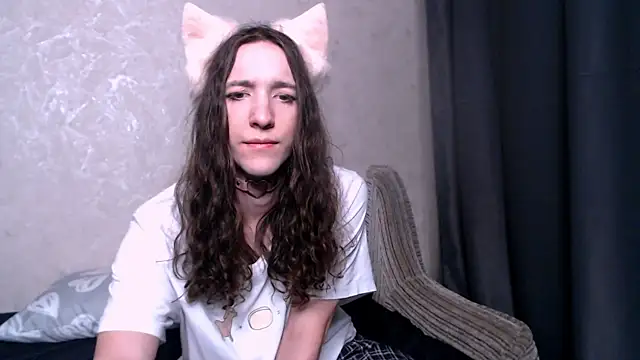 SilverMuse  online show from September 2025 03:22:01 AM