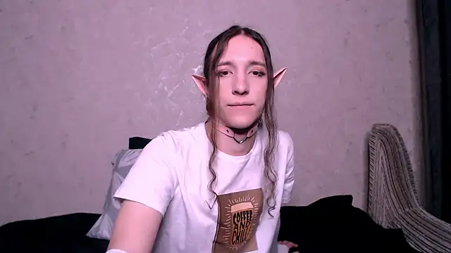 SilverMuse  online show from October 2025 02:55:02 AM