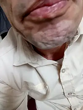 Snapshot of zamir_adam chatting on October 2025 01:21:01 PM zamir adam online show from October 2025 01:21:01 PM