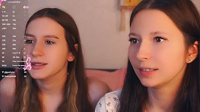 Snapshot of GabrielleLynchard chatting on November 2025 07:56:02 PM GabrielleLynchard online show from November 2025 07:56:02 PM