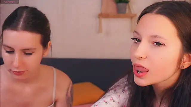 Snapshot of GabrielleLynchard chatting on November 2025 07:35:02 PM GabrielleLynchard online show from November 2025 07:35:02 PM