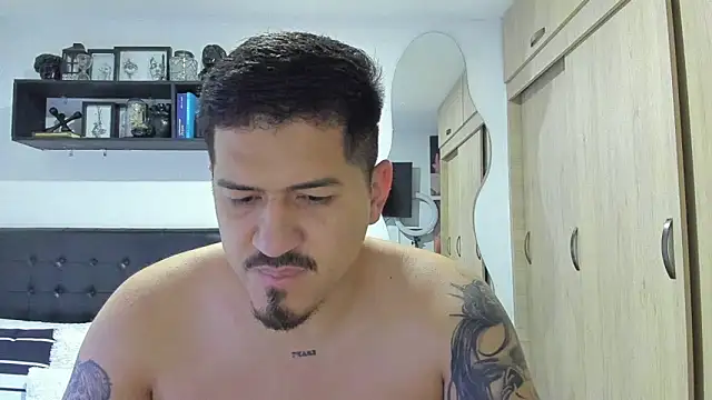 Snapshot of Arnolwilliams chatting on November 2025 02:34:01 AM Arnolwilliams online show from November 2025 02:34:01 AM