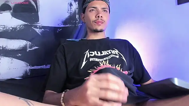 Avaggi online show from September 2025 09:15:02 PM