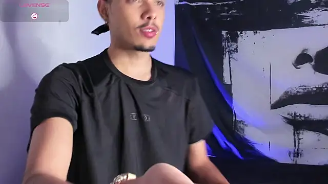 Avaggi online show from September 2025 10:13:02 PM