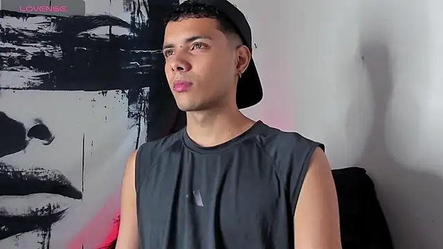 Avaggi online show from September 2025 09:42:02 PM