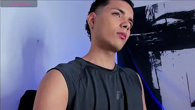 Avaggi online show from October 2025 12:15:02 AM