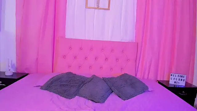 Snapshot of Nova_Luv_ chatting on October 2025 02:39:02 PM Nova Luv online show from October 2025 02:39:02 PM