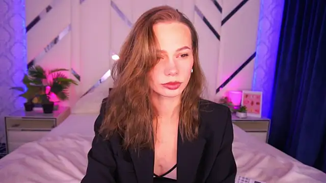 ShyySiren online show from November 2025 03:01:02 PM