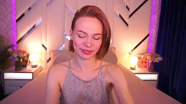 ShyySiren online show from June 2026 06:59:01 AM