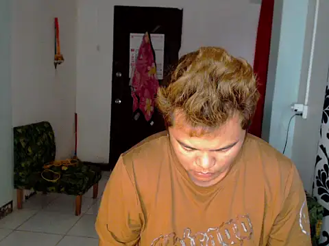 Snapshot of Gayasianzowe chatting on September 2025 10:36:01 PM Gayasianzowe online show from September 2025 10:36:01 PM