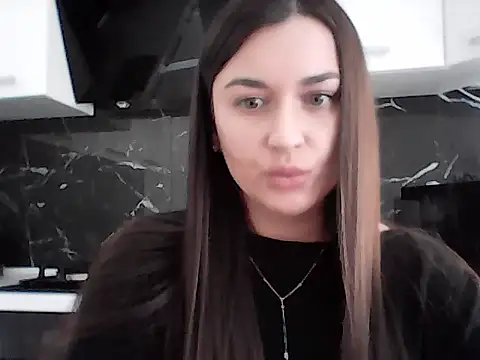 Snapshot of Lyverra chatting on February 2026 01:21:02 PM Lyverra online show from February 2026 01:21:02 PM