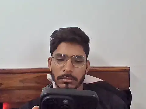 Snapshot of vikranthLong chatting on September 2025 08:08:01 AM vikranthLong online show from September 2025 08:08:01 AM